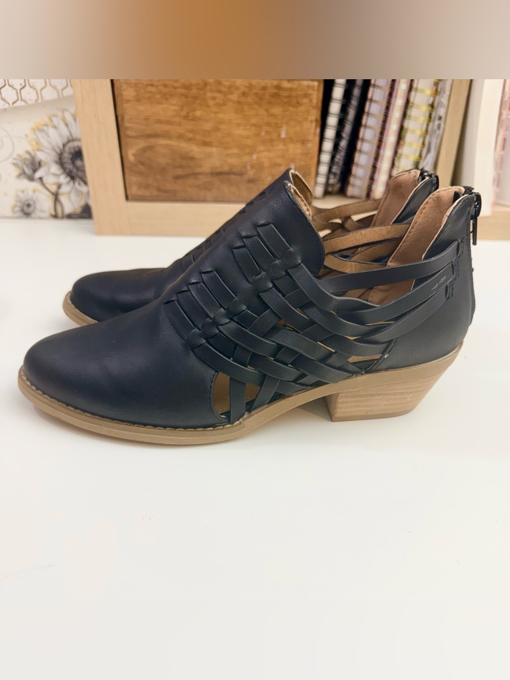 Report Booties - Picture 6 of 8